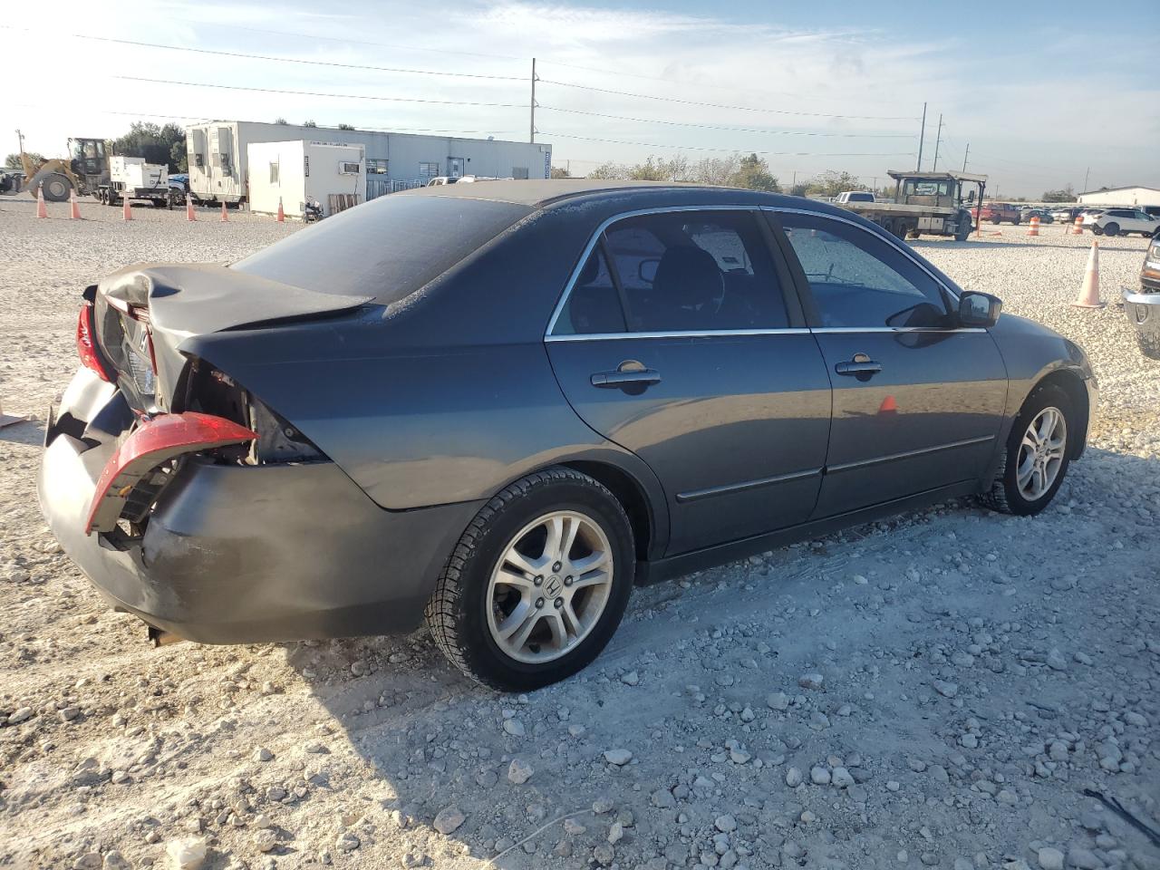 2007 Honda Accord VIN 1HGCM56747A025539 Copart auction photo, rear end / minor dent/scratches damage thumbnail 3