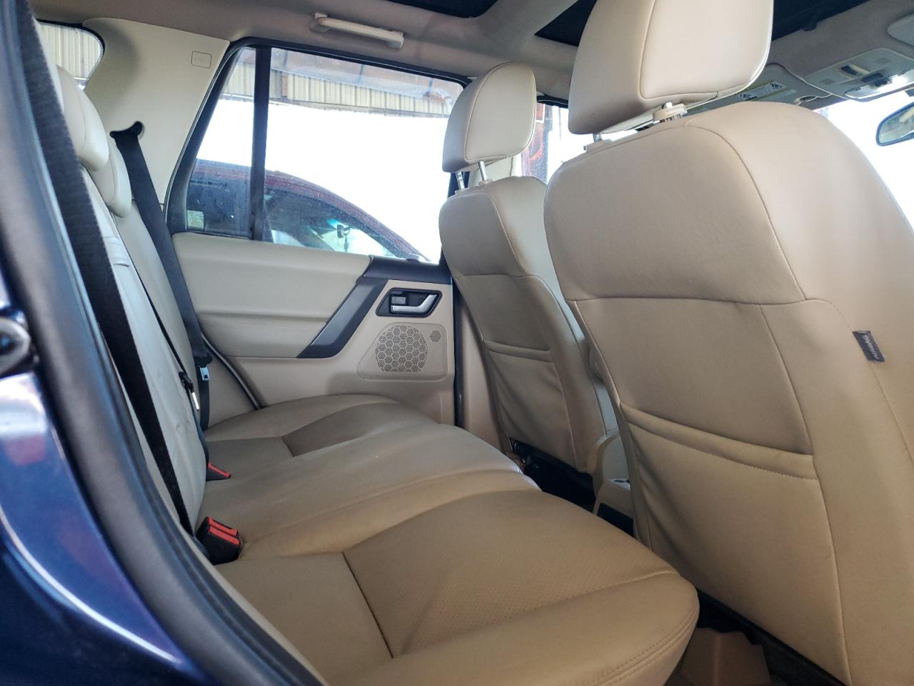 2010 Land Rover LR2 VIN SALFR2BN2AH173356 Copart auction photo, minor dent/scratches damage thumbnail 11