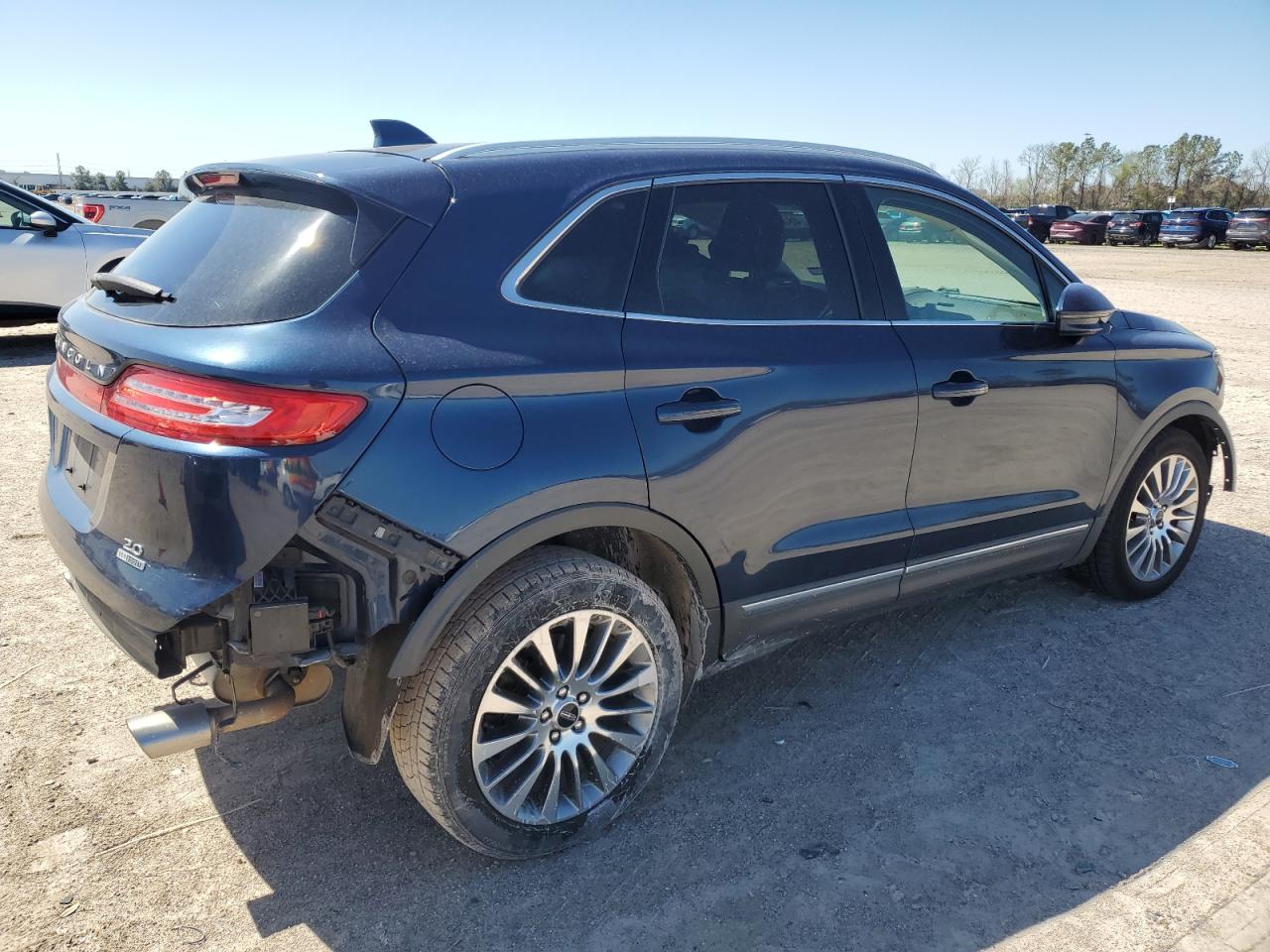 2015 Lincoln MKZ VIN 5LMCJ1A93FUJ37005 Copart auction photo, front end / rear end damage thumbnail 3