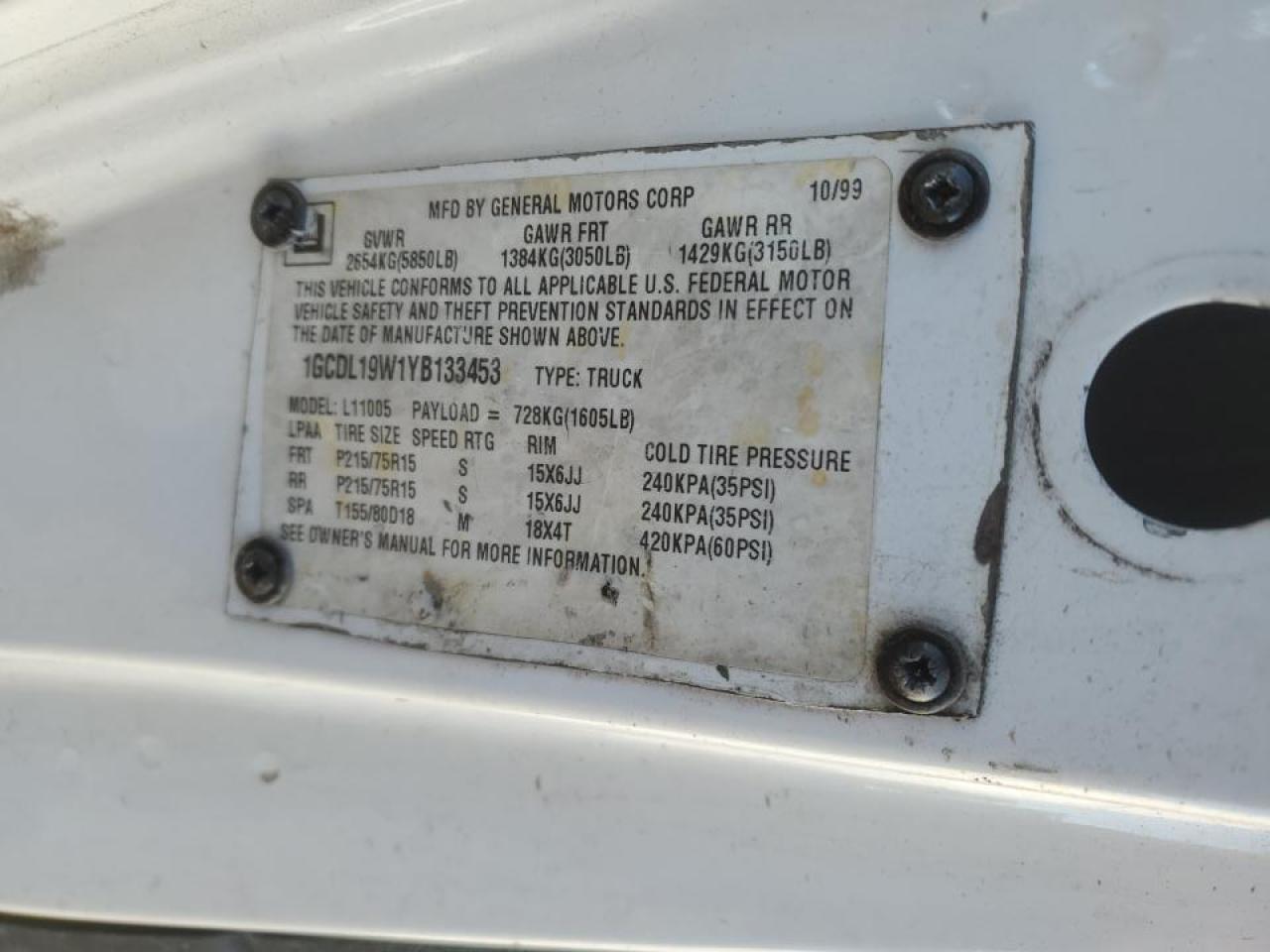 2000 Chevrolet Astro VIN 1GCDL19W1YB133453 Copart auction photo, all over damage thumbnail 13