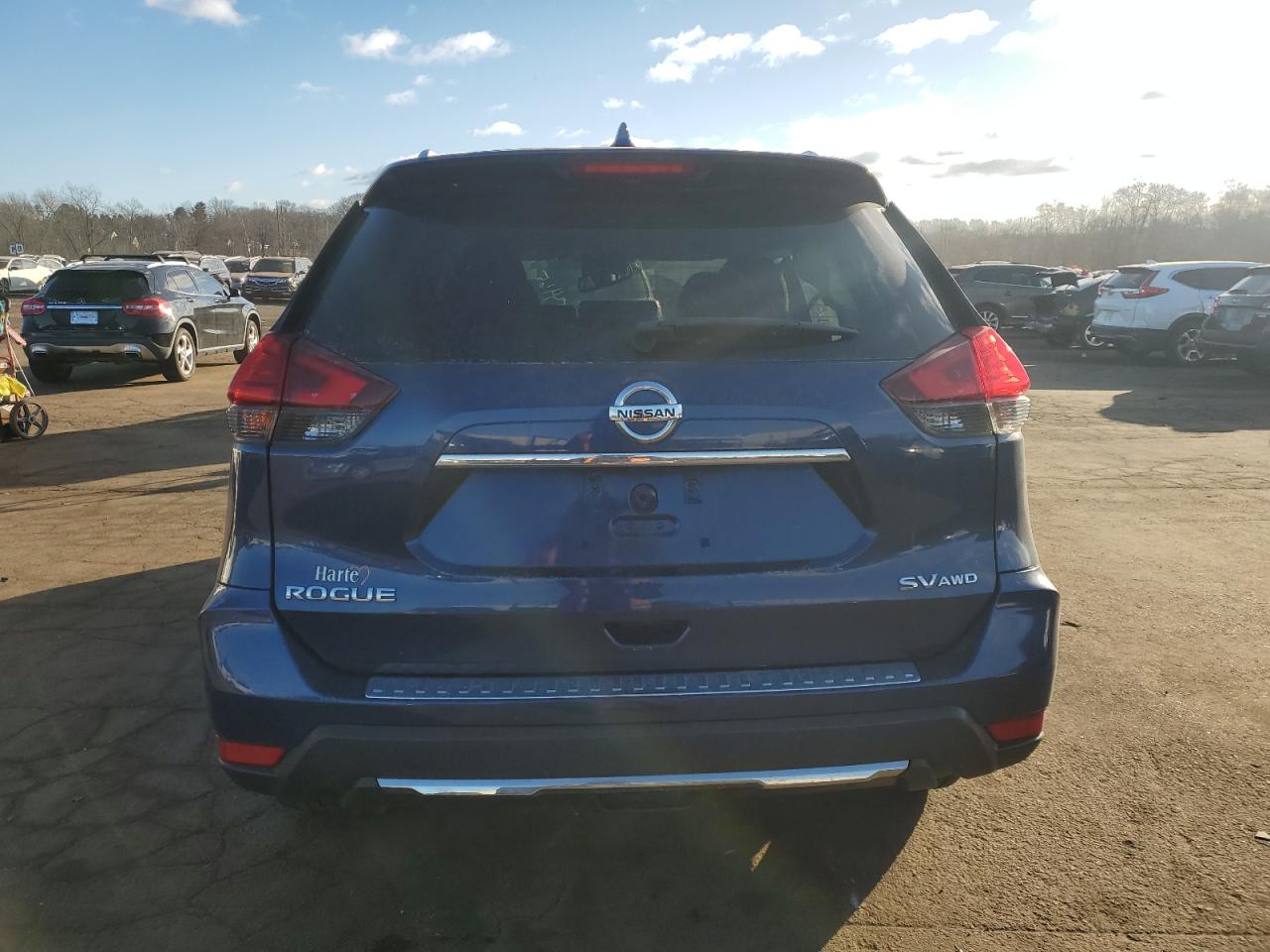 2017 Nissan Rogue VIN 5N1AT2MV2HC869489 Copart auction photo, minor dent/scratches damage thumbnail 6