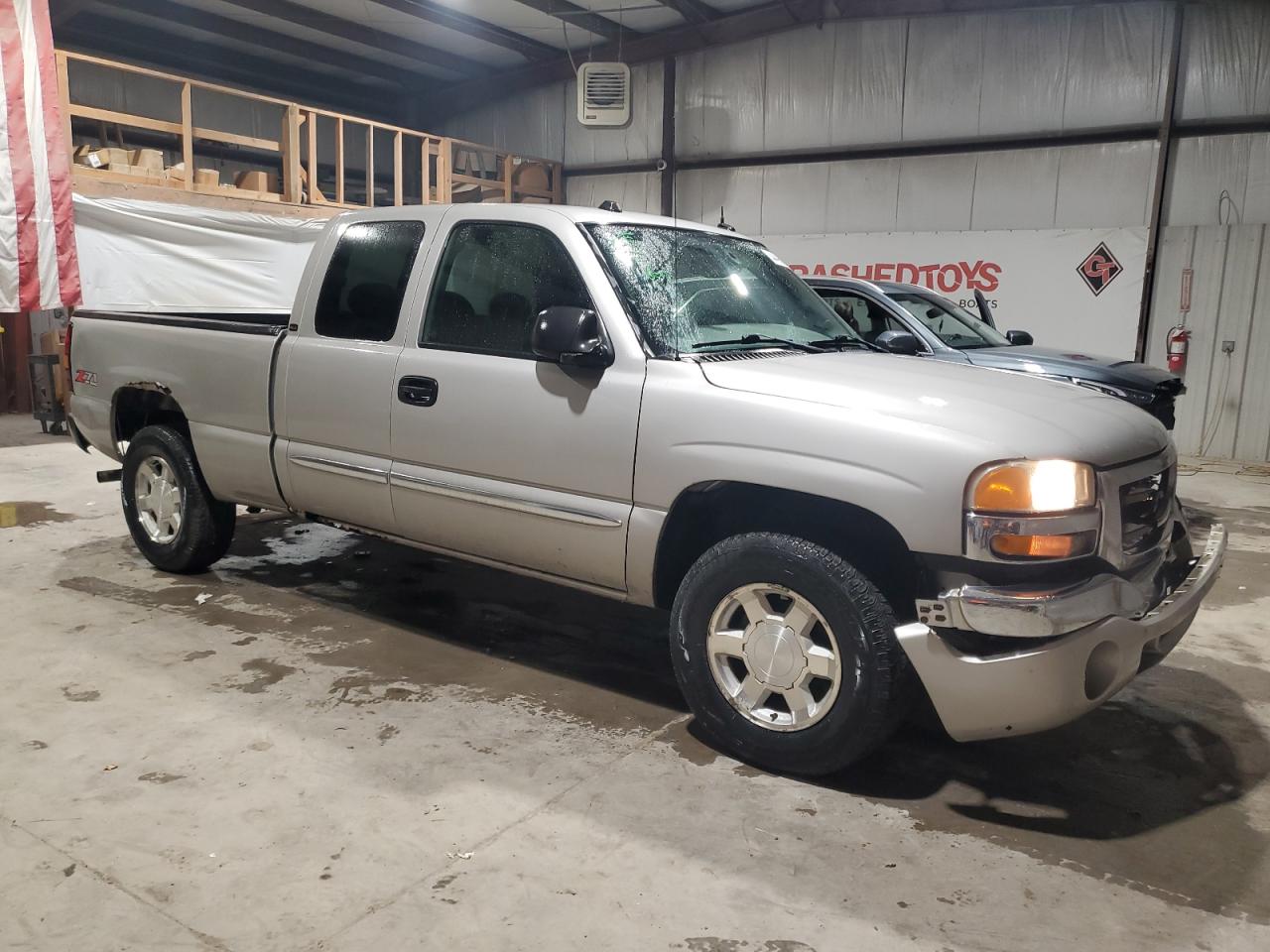 2004 GMC Sierra VIN 2GTEK19T441197025 Copart auction photo, front end damage thumbnail 4