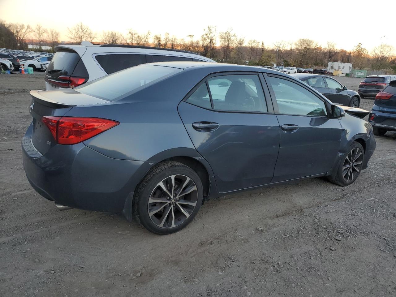 2018 Toyota Corolla VIN 2T1BURHE4JC096580 Copart auction photo, front end / minor dent/scratches damage thumbnail 3