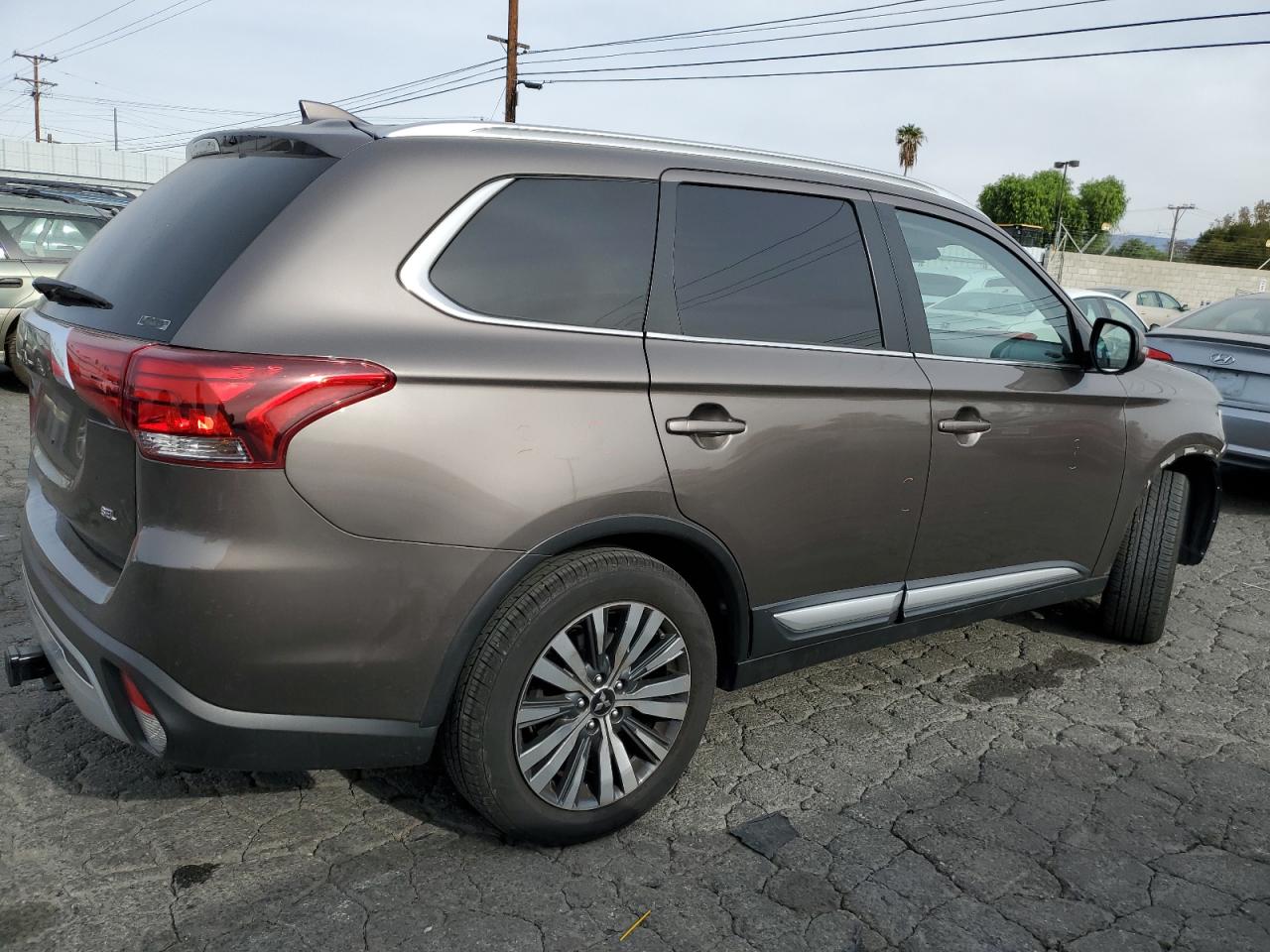 2020 Mitsubishi Outlander VIN JA4AZ3A33LZ004283 Copart auction photo, front end / side damage thumbnail 3