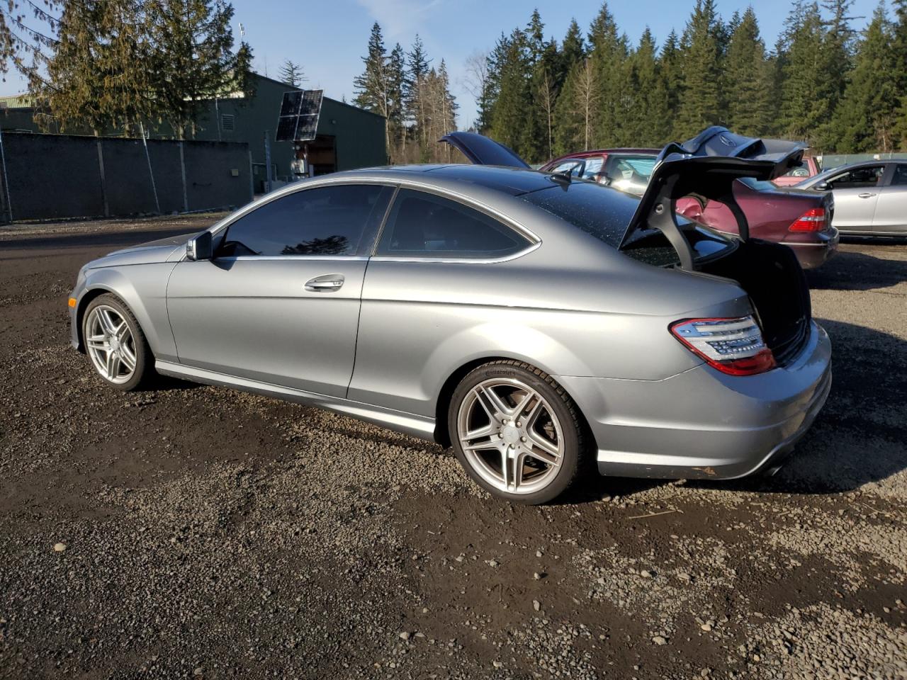 2013 Mercedes-Benz C-klasse VIN WDDGJ4HB6DF979296 Copart auction photo, rear end damage thumbnail 2