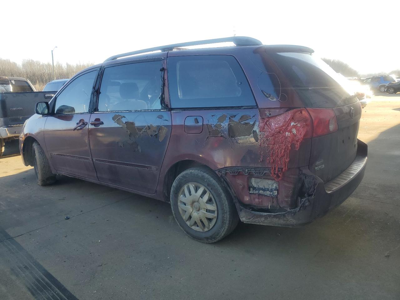 2006 Toyota Sienna VIN 5TDZA23C36S508538 Copart auction photo, burn damage thumbnail 2