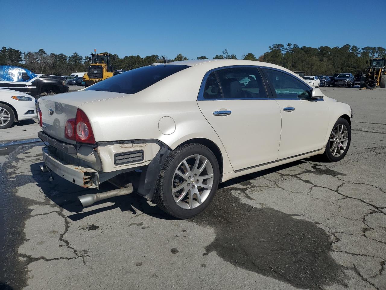 2011 Chevrolet Malibu VIN 1G1ZE5E72BF350928 Copart auction photo, front end / rear end damage thumbnail 3