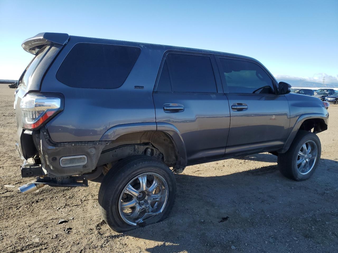 2021 Toyota 4Runner VIN JTENU5JRXM5961553 Copart auction photo, rear end damage thumbnail 3