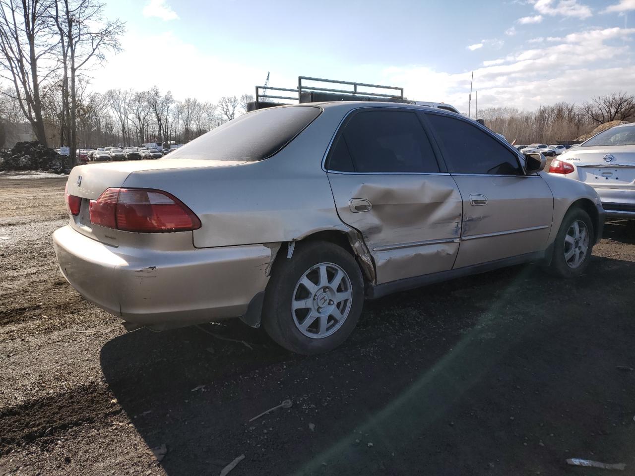 2000 Honda Accord VIN 1HGCG6691YA132337 Copart auction photo, side damage thumbnail 3