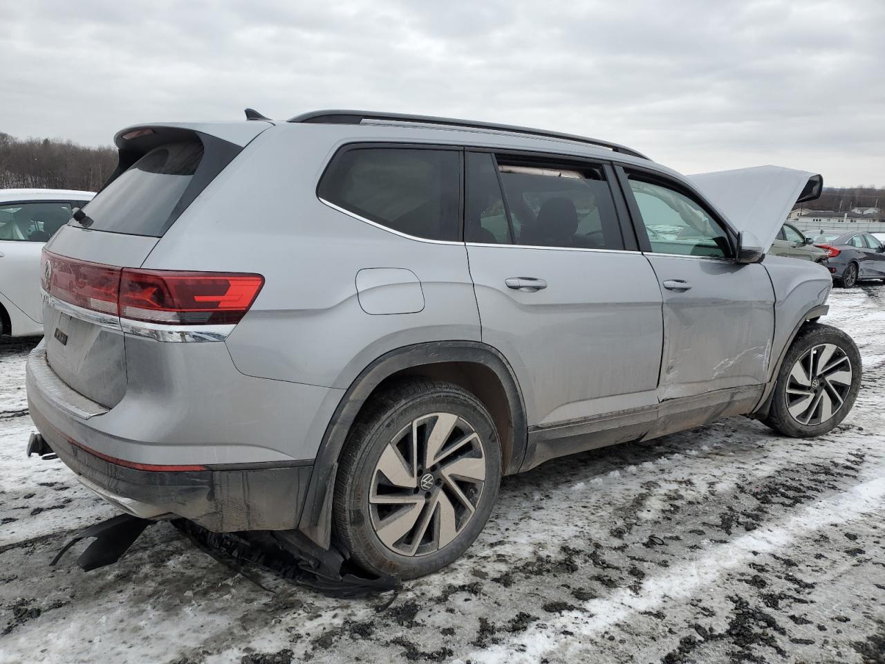 2024 Volkswagen Atlas VIN 1V2JR2CA0RC511051 Copart auction photo, front end / side damage thumbnail 3
