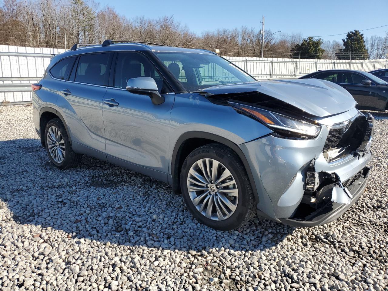 2022 Toyota Highlander VIN 5TDFZRAH2NS122940 Copart auction photo, front end damage thumbnail 4