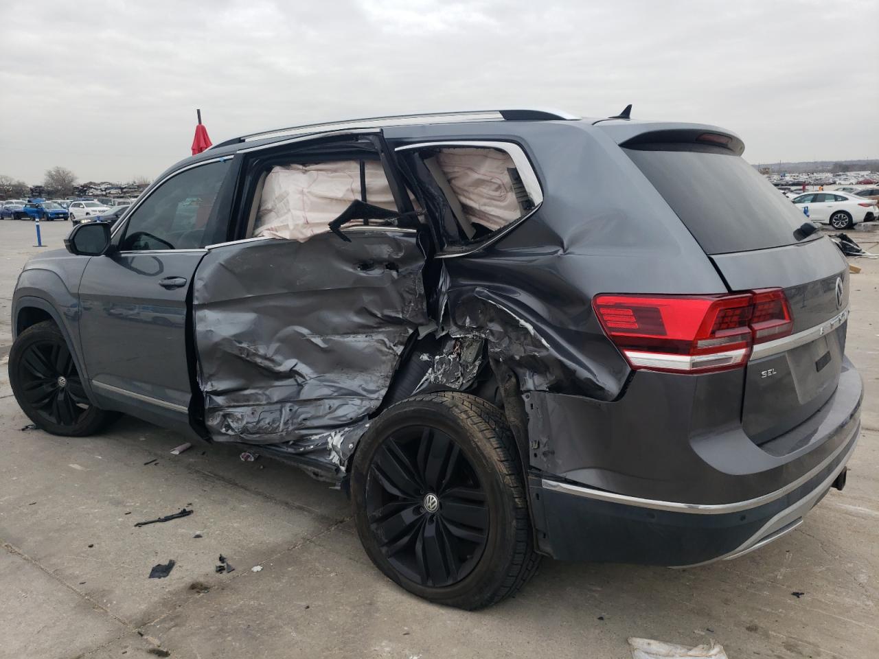 2018 Volkswagen Atlas VIN 1V2NR2CA5JC528367 Copart auction photo, side damage thumbnail 2
