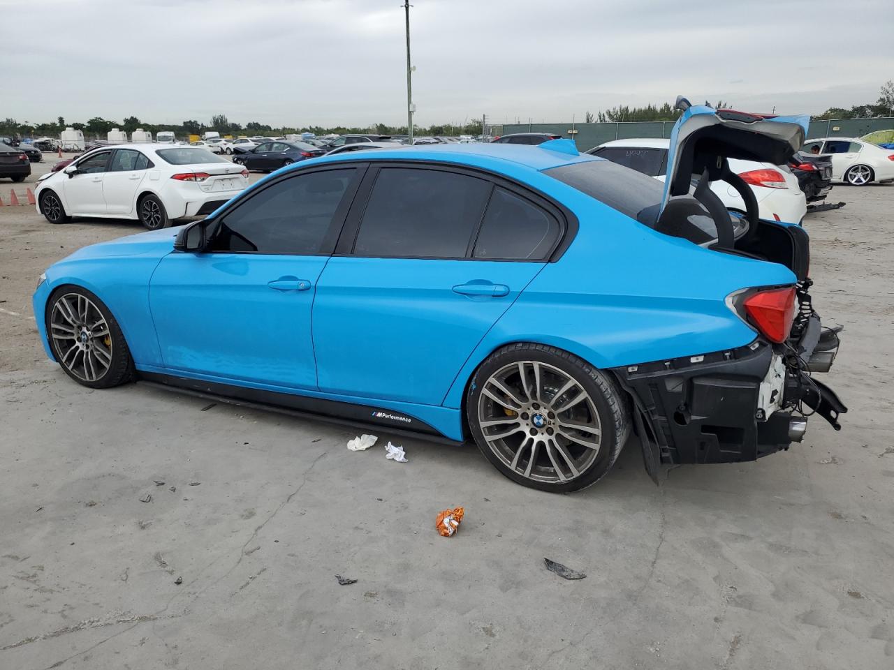 2015 BMW 3er VIN WBA3A9C53FK472726 Copart auction photo, rear end damage thumbnail 2