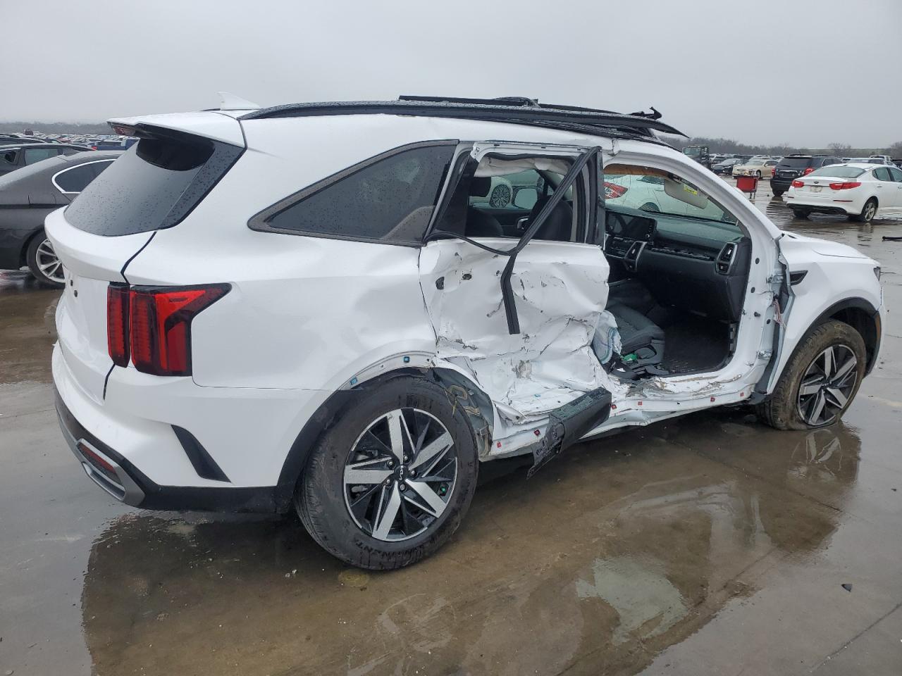 2023 KIA Sorento VIN 5XYRH4LF5PG240060 Copart auction photo, side damage thumbnail 3