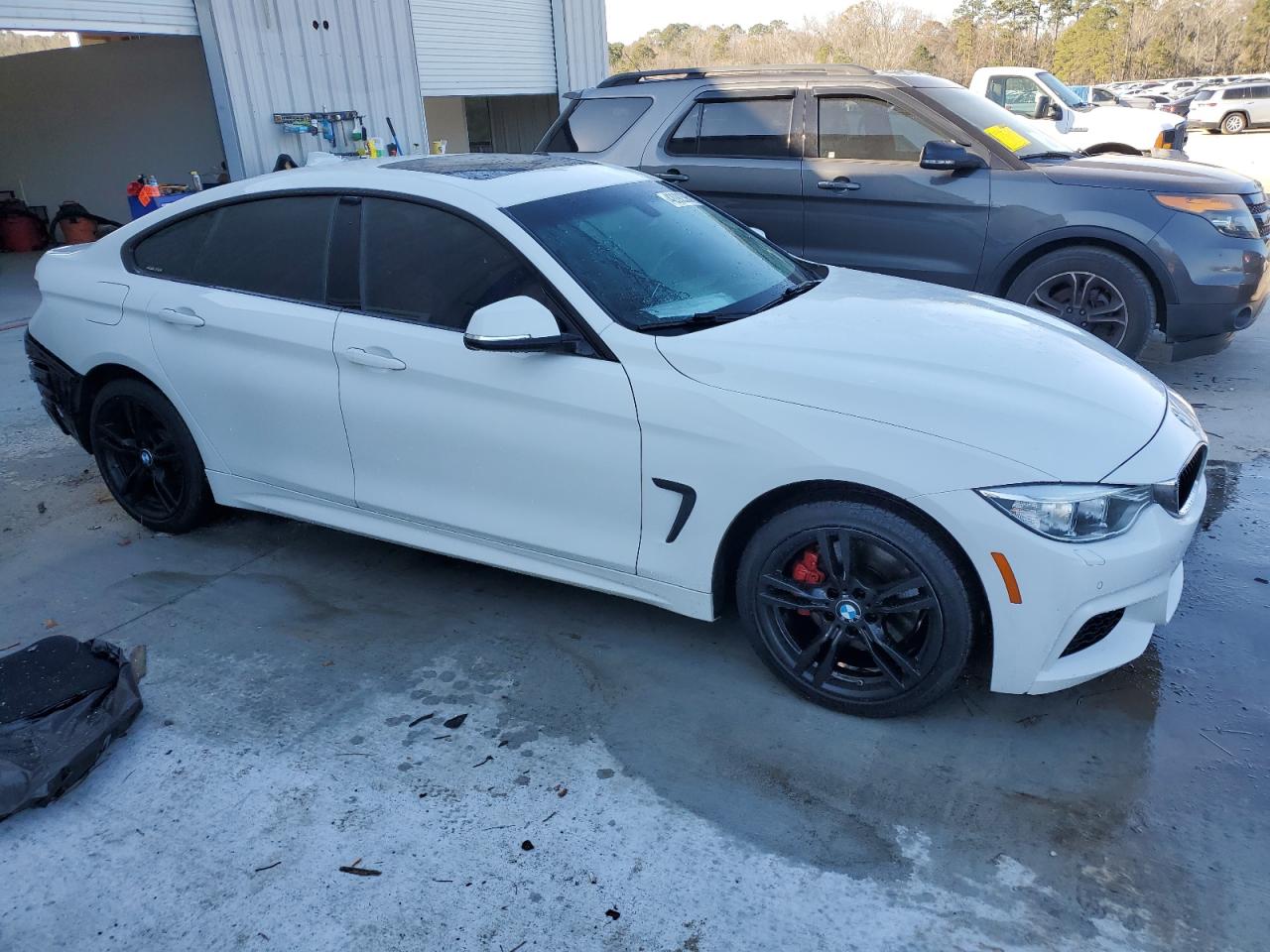 2015 BMW 4er VIN WBA4A7C57FD414776 Copart auction photo, rear end damage thumbnail 4