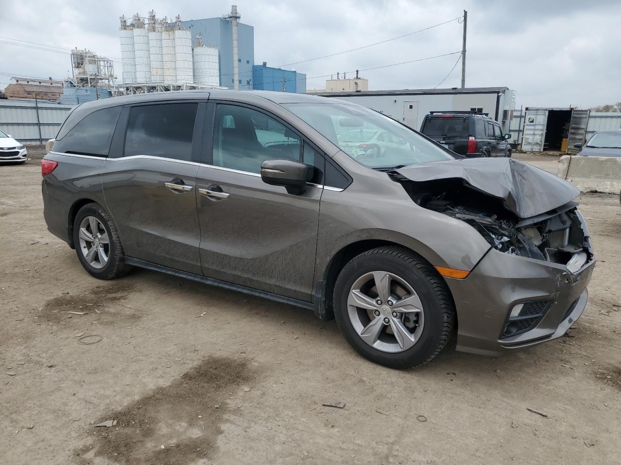 2018 Honda Odyssey VIN 5FNRL6H7XJB069915 Copart auction photo, rear end / front end damage thumbnail 4