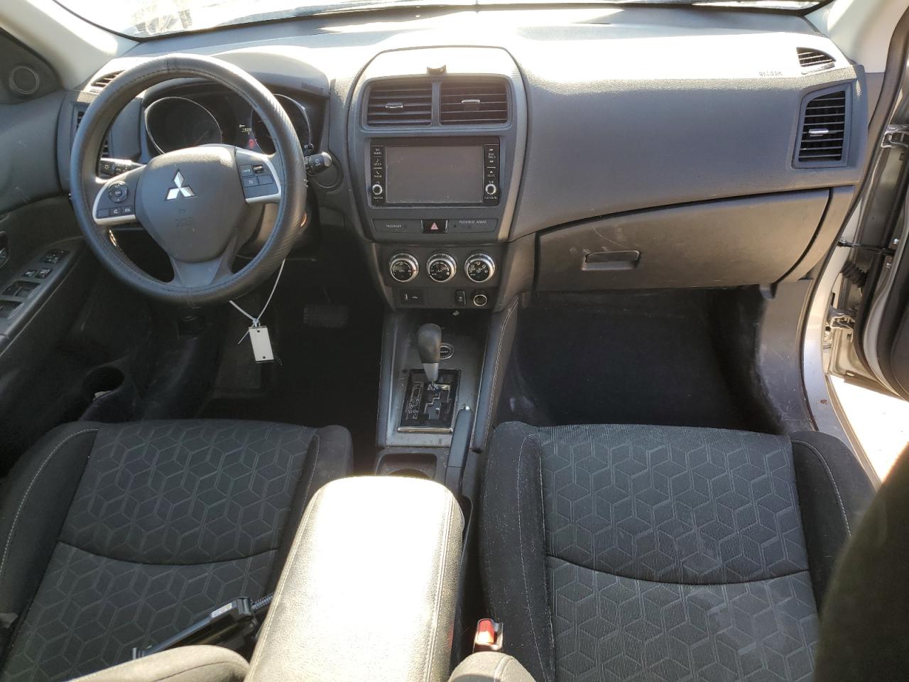 2020 Mitsubishi Outlander VIN JA4AR3AUXLU028151 Copart auction photo, front end / minor dent/scratches damage thumbnail 8