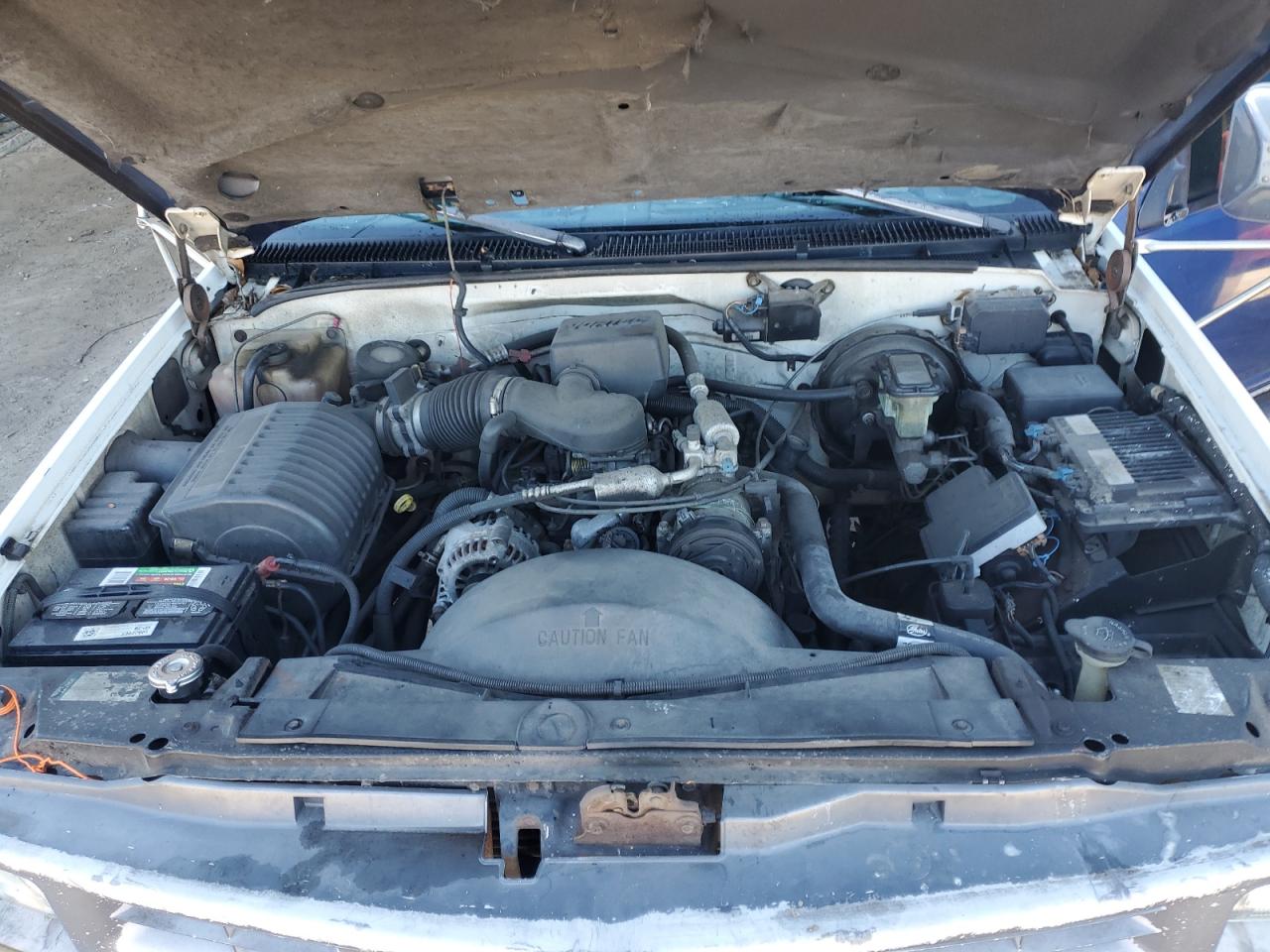 1998 Chevrolet GMT-400 VIN 1GBGC24R7WZ246921 Copart auction photo, side damage thumbnail 12