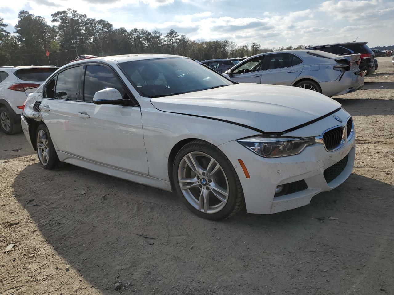 2016 BMW 3er VIN WBA8B3G59GNT62791 Copart auction photo, rear end damage thumbnail 4