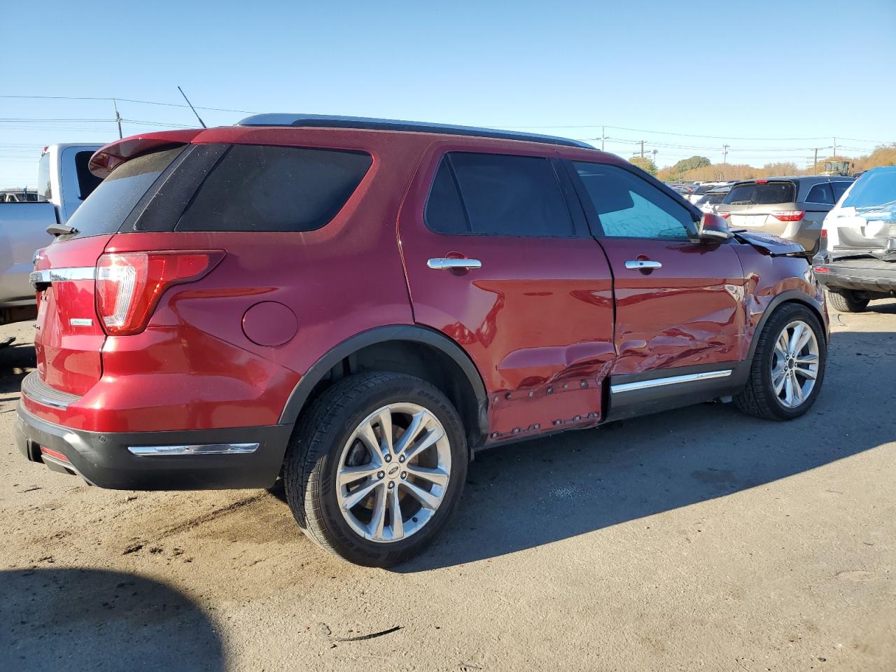 2019 Ford Explorer VIN 1FM5K7FH1KGB38836 Copart auction photo, all over damage thumbnail 3