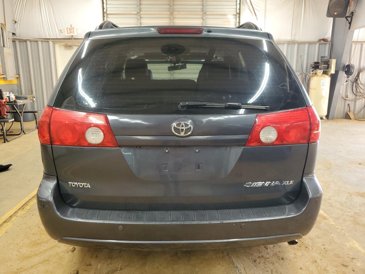 2008 Toyota Sienna VIN 5TDZK22C28S204750 Copart auction photo, all over damage thumbnail 6