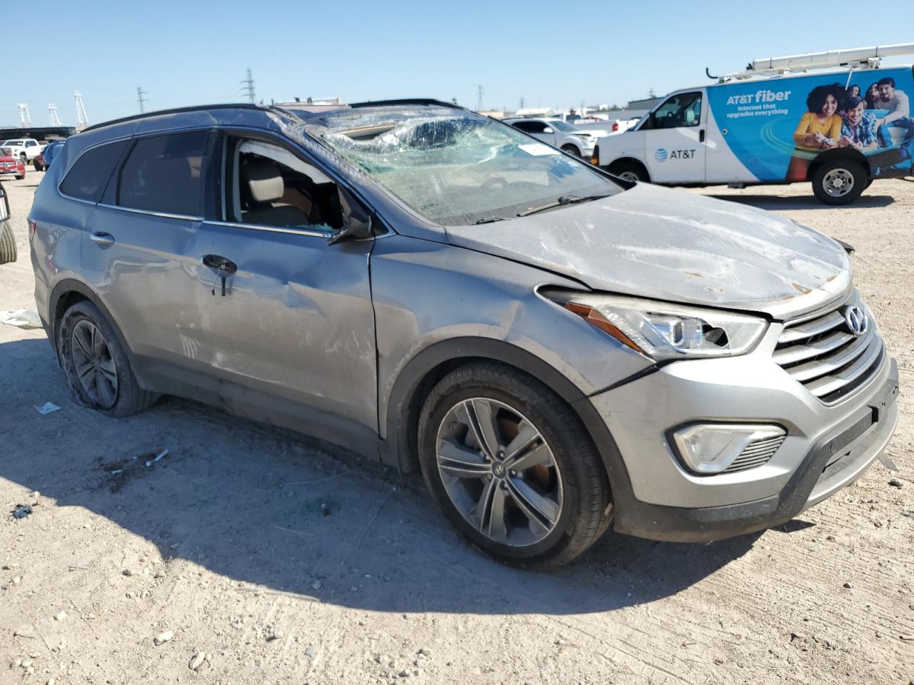 2016 Hyundai Santa Fe VIN KM8SR4HF7GU136378 Copart auction photo, rollover / minor dent/scratches damage thumbnail 4