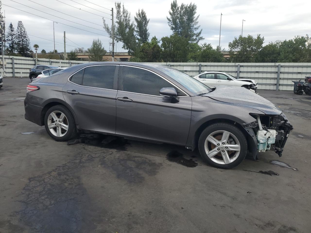 2018 Toyota Camry VIN 4T1B11HK5JU075333 Copart auction photo, front end damage thumbnail 4