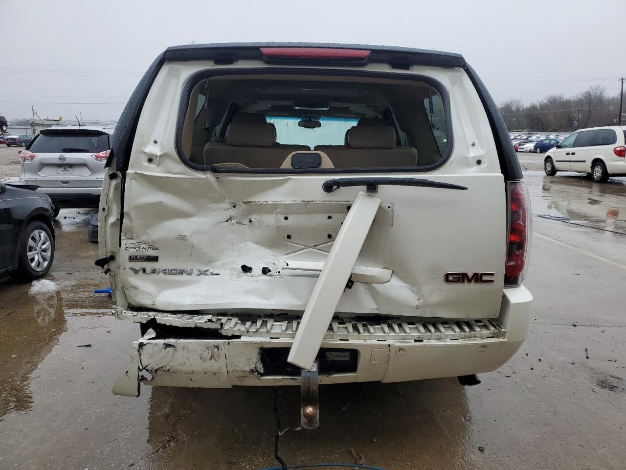 2011 GMC Yukon VIN 1GKS2MEF1BR171804 Copart auction photo, rear end damage thumbnail 6