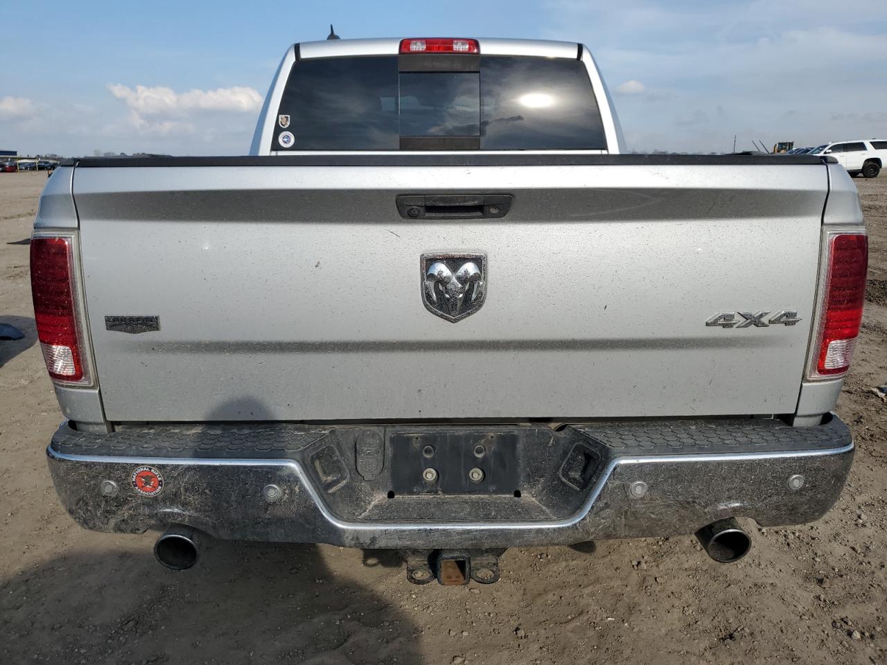2015 RAM 1500 VIN 1C6RR7NTXFS580175 Copart auction photo, front end / minor dent/scratches damage thumbnail 6