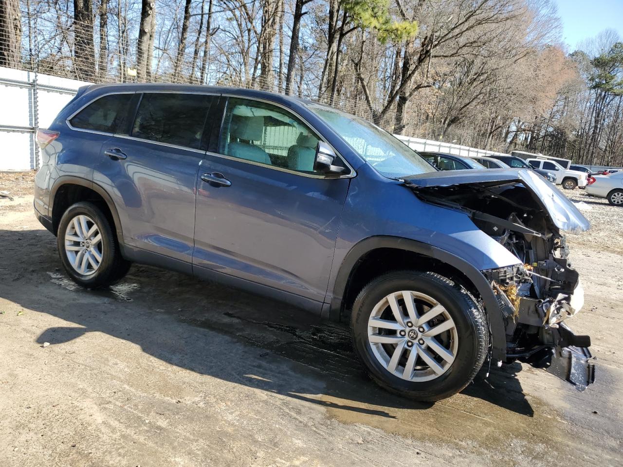 2016 Toyota Highlander VIN 5TDZARFH3GS022622 Copart auction photo, front end damage thumbnail 4