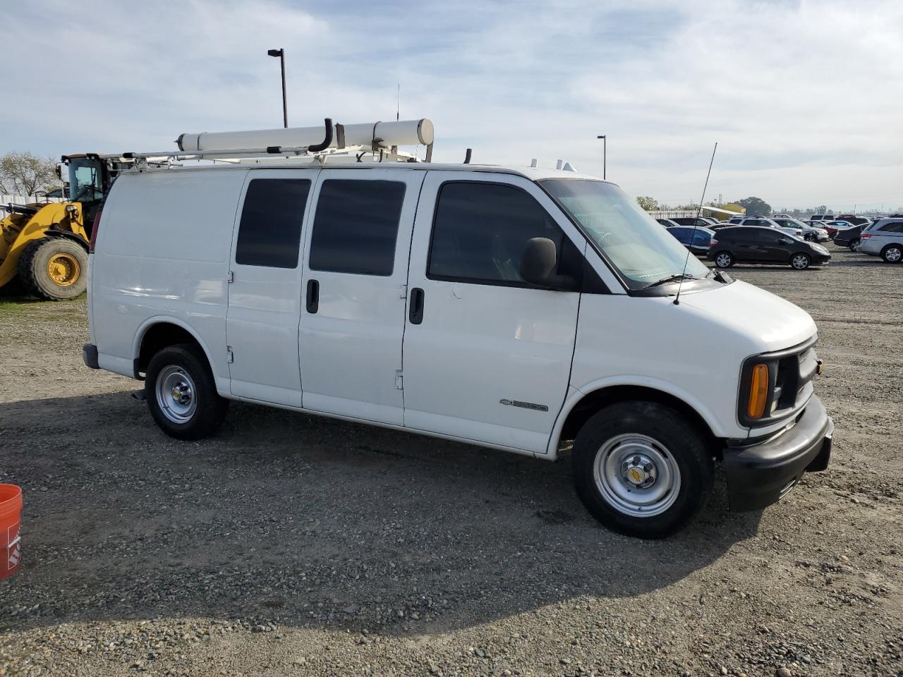 2001 Chevrolet Express VIN 1GCFG25WX11169310 Copart auction photo, minor dent/scratches damage thumbnail 4