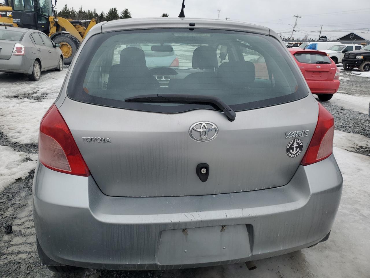 2008 Toyota Yaris VIN JTDKT923185152511 Copart auction photo, minor dent/scratches damage thumbnail 6