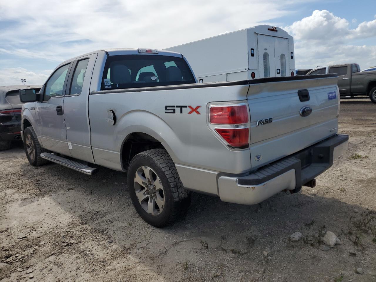 2013 Ford F-150 VIN 1FTFX1CFXDFD76946 Copart auction photo, water/flood damage thumbnail 2
