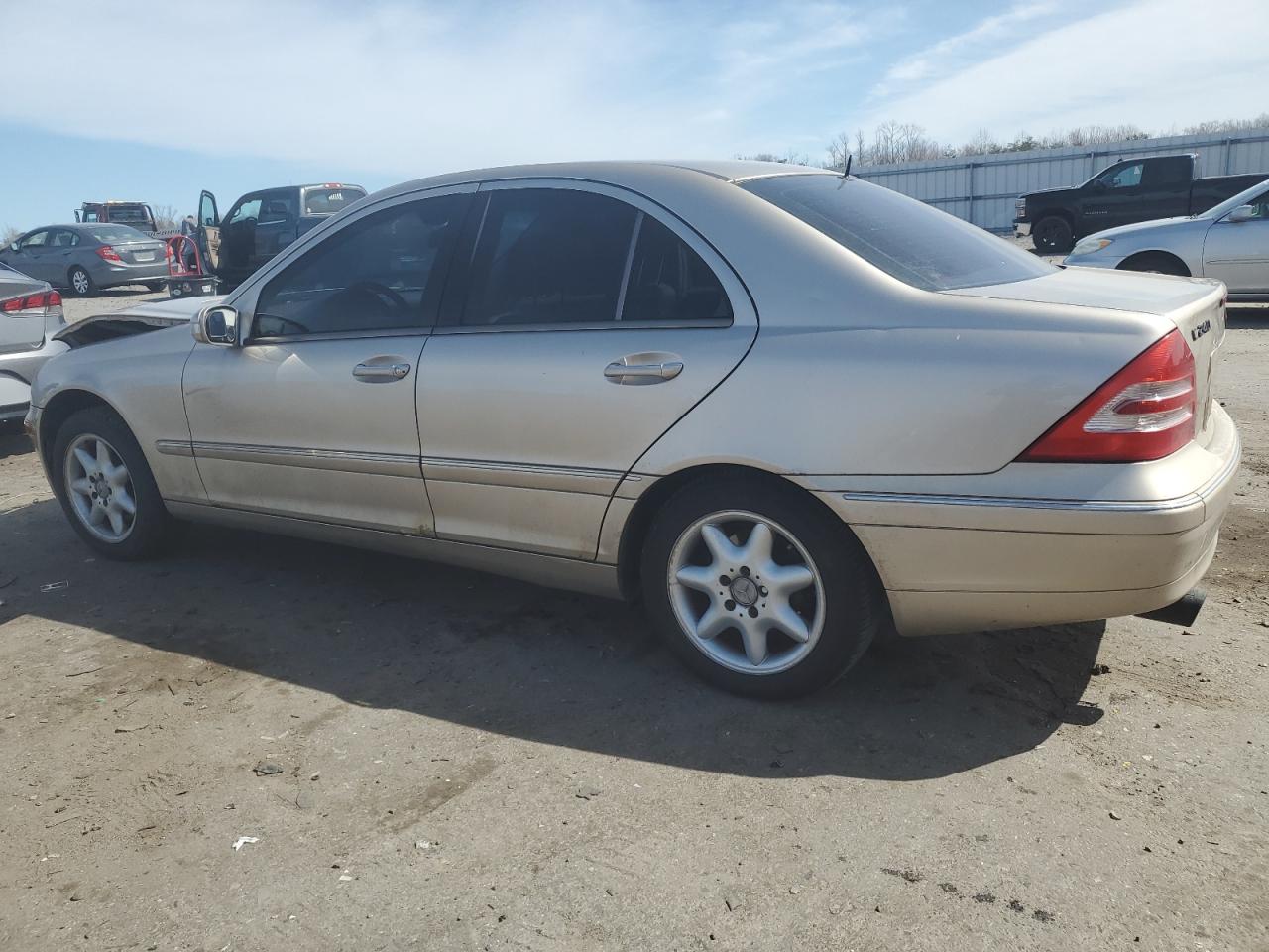 2002 Mercedes-Benz C-klasse VIN WDBRF61J22F251245 Copart auction photo, front end damage thumbnail 2