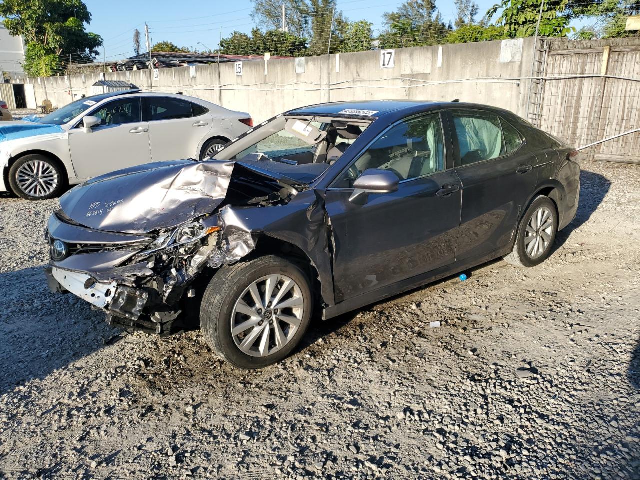 2022 Toyota Camry VIN 4T1C11AK8NU662615