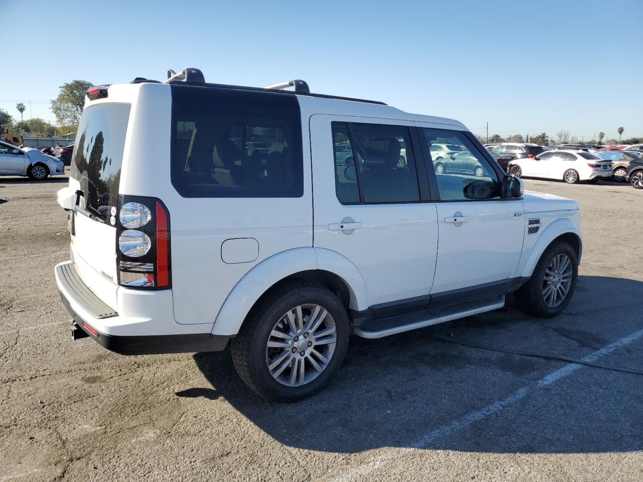 2016 Land Rover LR4 VIN SALAK2V61GA795340 Copart auction photo, top/roof / minor dent/scratches damage thumbnail 3