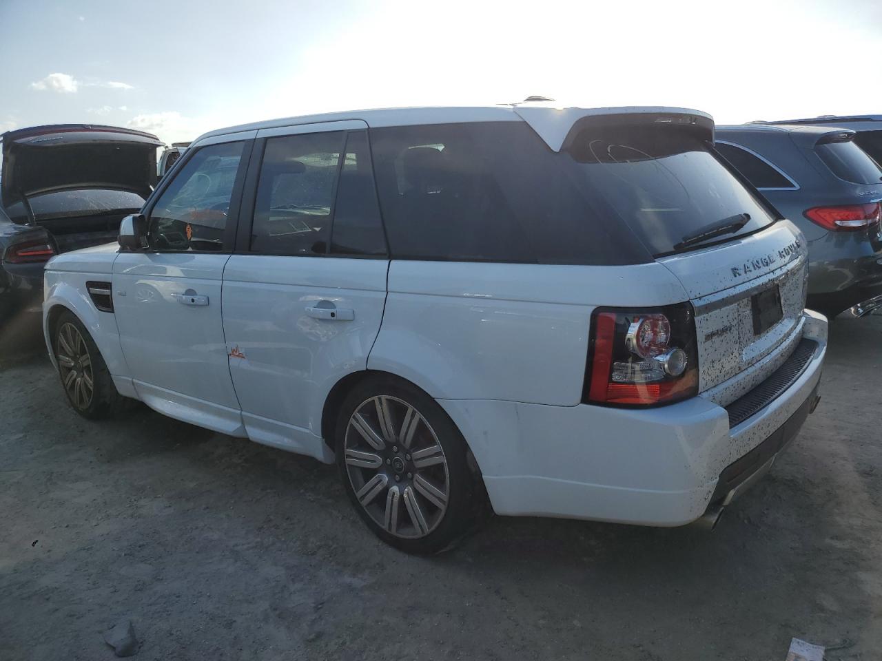 2013 Land Rover Range Rover VIN SALSH2E42DA802423 Copart auction photo, water/flood damage thumbnail 2