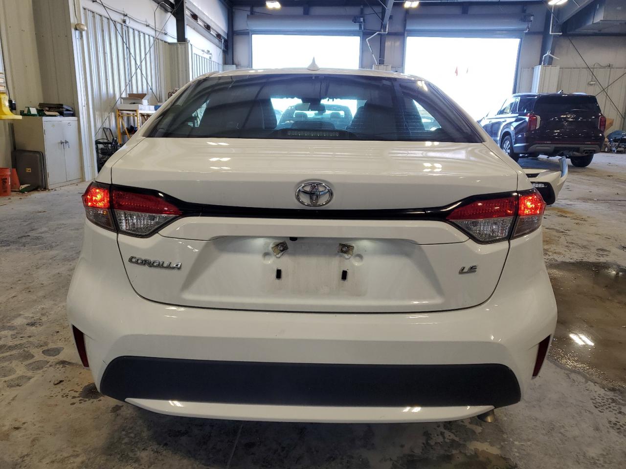 2022 Toyota Corolla VIN 5YFEPMAE5NP381182 Copart auction photo, front end / undercarriage damage thumbnail 6