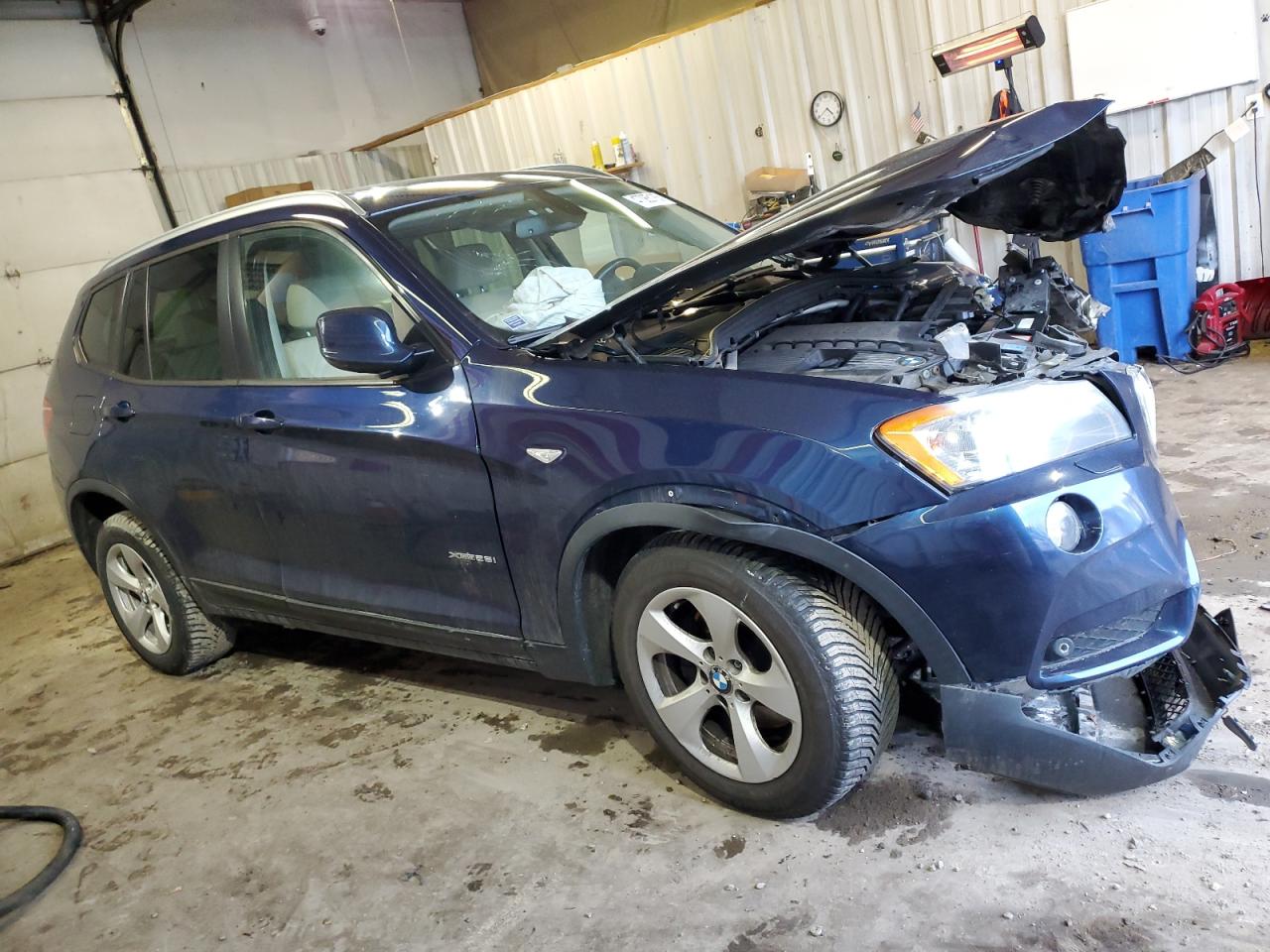 2011 BMW X3 VIN 5UXWX5C5XBL700053 Copart auction photo, front end / minor dent/scratches damage thumbnail 4