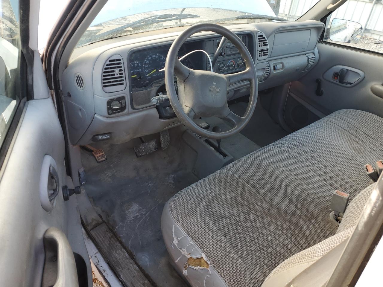 1998 Chevrolet GMT-400 VIN 1GCEK14R3WZ142071 Copart auction photo, normal wear damage thumbnail 8