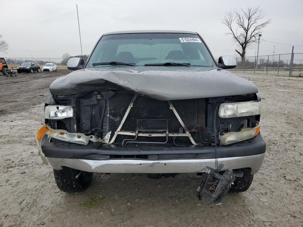 2000 Chevrolet Silverado VIN 1GCEK19T8YZ338367 Copart auction photo, front end / minor dent/scratches damage thumbnail 5