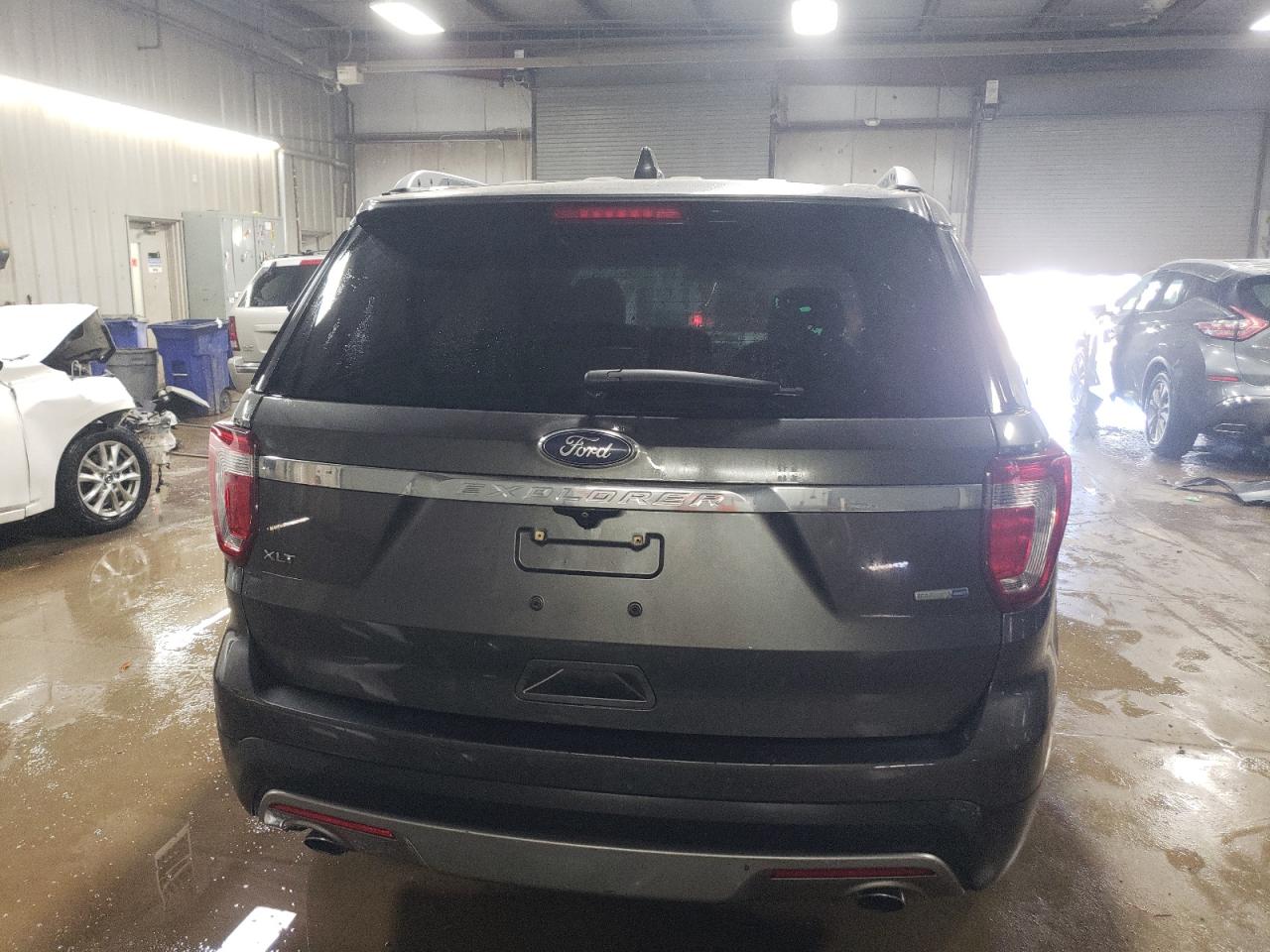 2017 Ford Explorer VIN 1FM5K8DH7HGB88643 Copart auction photo, front end / minor dent/scratches damage thumbnail 6