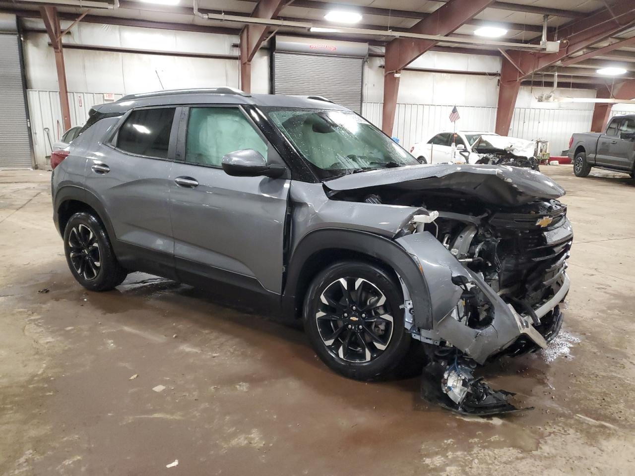 2021 Chevrolet TrailBlazer VIN KL79MPS29MB021200 Copart auction photo, front end / side damage thumbnail 4