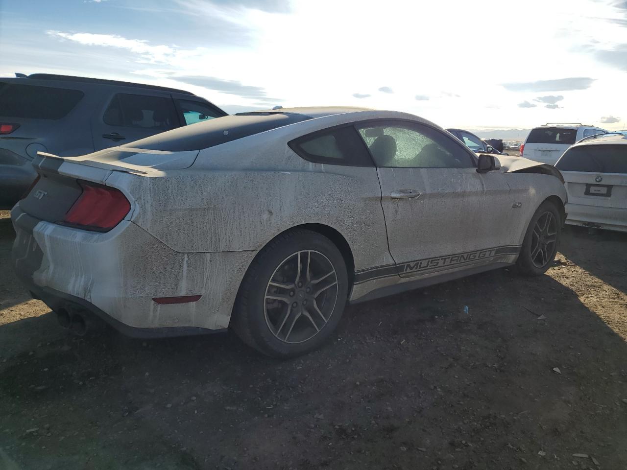 2019 Ford Mustang VIN 1FA6P8CFXK5197548 Copart auction photo, front end damage thumbnail 4
