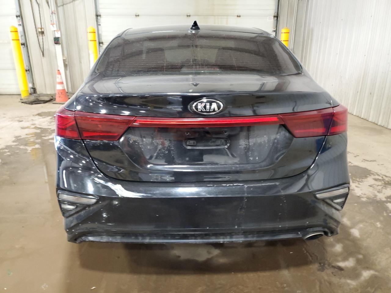 2019 KIA Forte VIN 3KPF24AD2KE064242 Copart auction photo, vandalism damage thumbnail 6