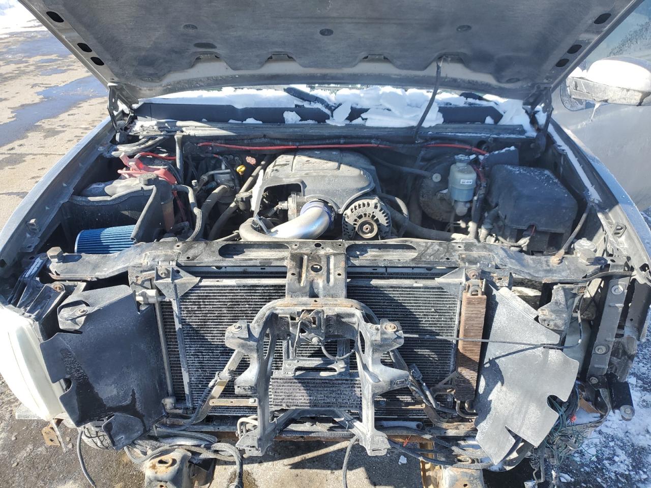 2008 Chevrolet Silverado VIN 1GCEK19JX8Z272869 Copart auction photo, front end / all over damage thumbnail 11