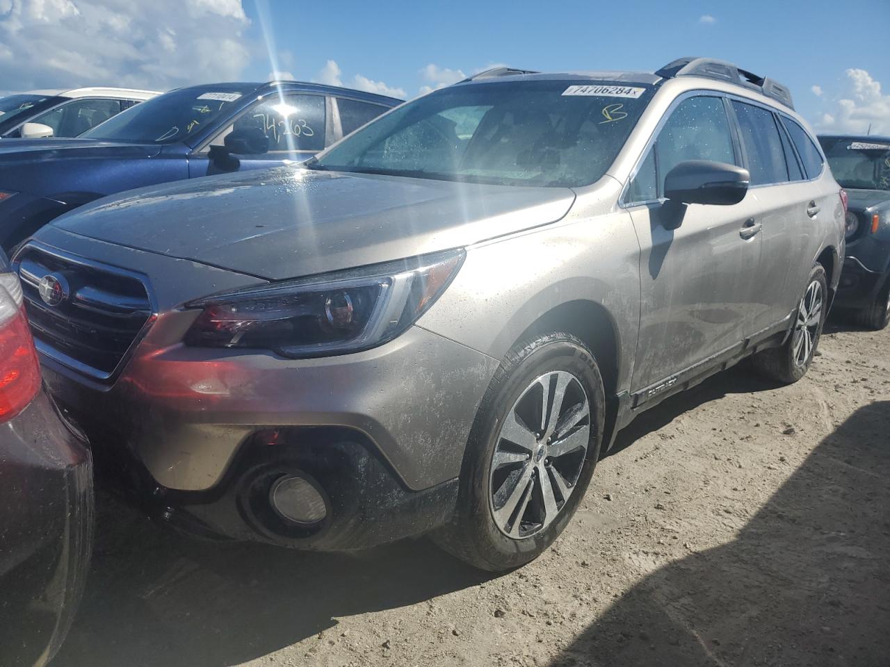 2018 Subaru Outback VIN 4S4BSANC8J3311019