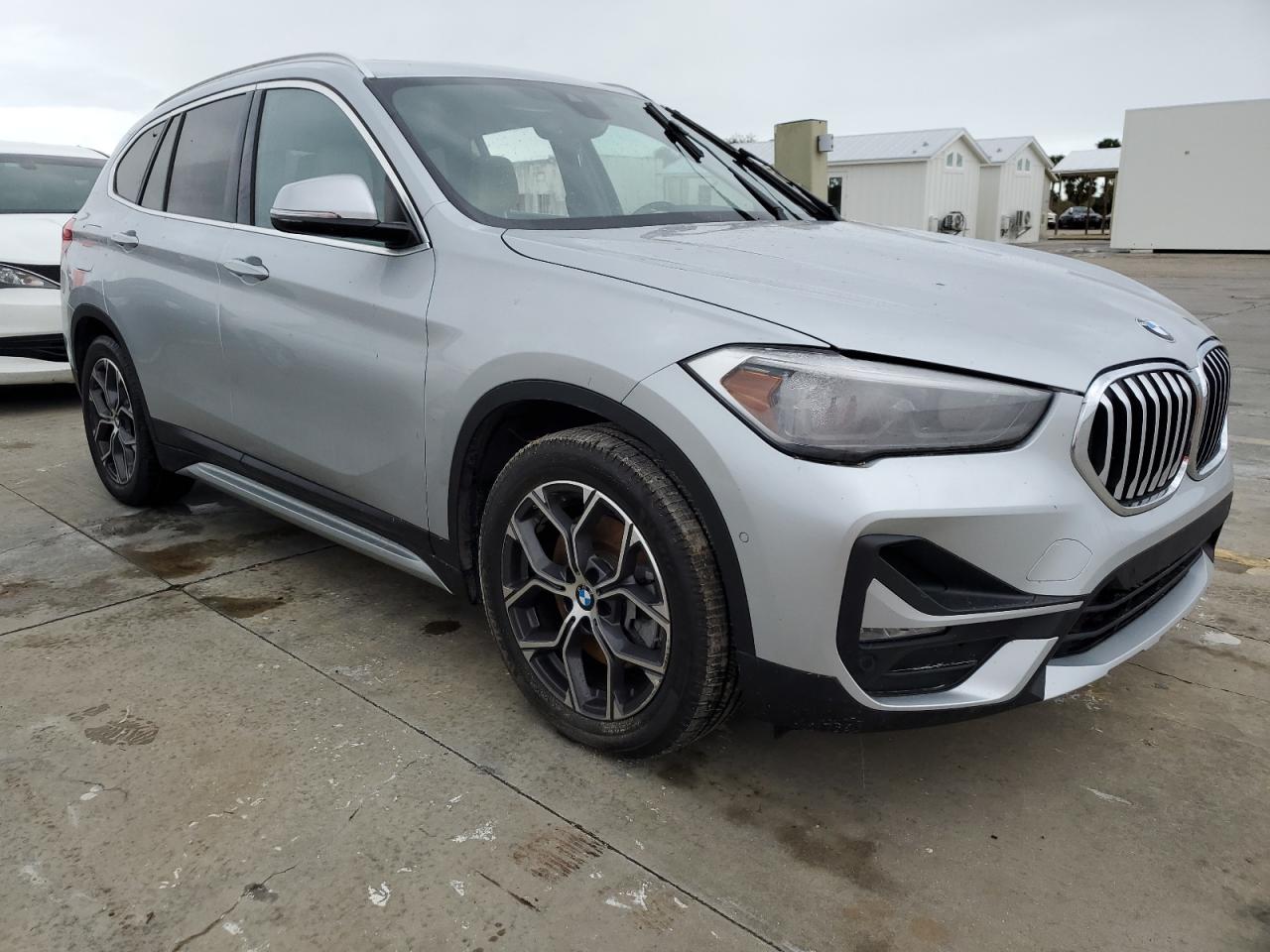 2020 BMW X1 VIN WBXJG7C06L5R48191 Copart auction photo, water/flood damage thumbnail 4