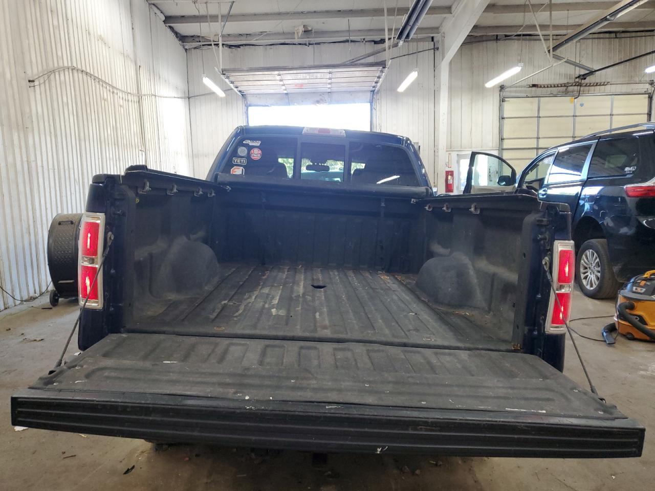 2010 Ford F-150 VIN 1FTFX1EV4AFB97950 Copart auction photo, front end damage thumbnail 6