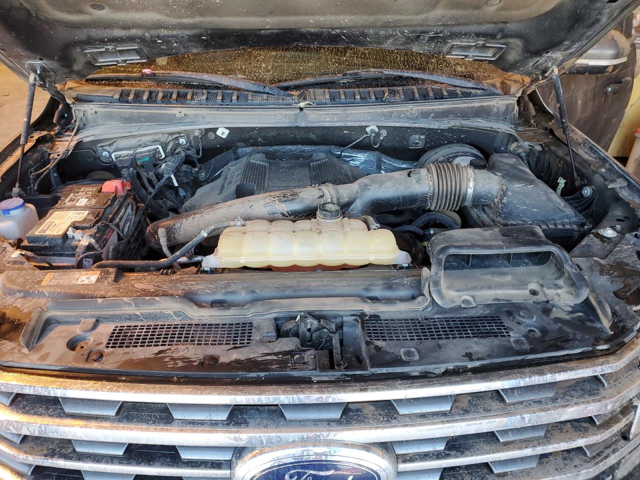 2018 Ford Expedition VIN 1FMJU1HT4JEA29157 Copart auction photo, undercarriage / side damage thumbnail 13
